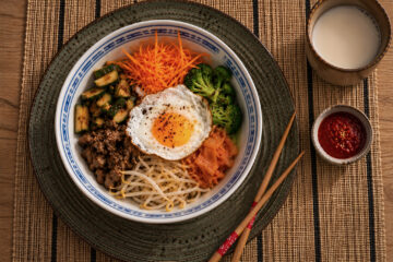 Easy bibimbap with beef and brown rice