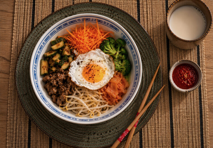 Easy bibimbap with beef and brown rice